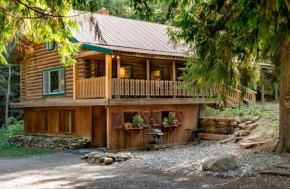 3-Level Log Cabin near Silverwood - Tranquil
